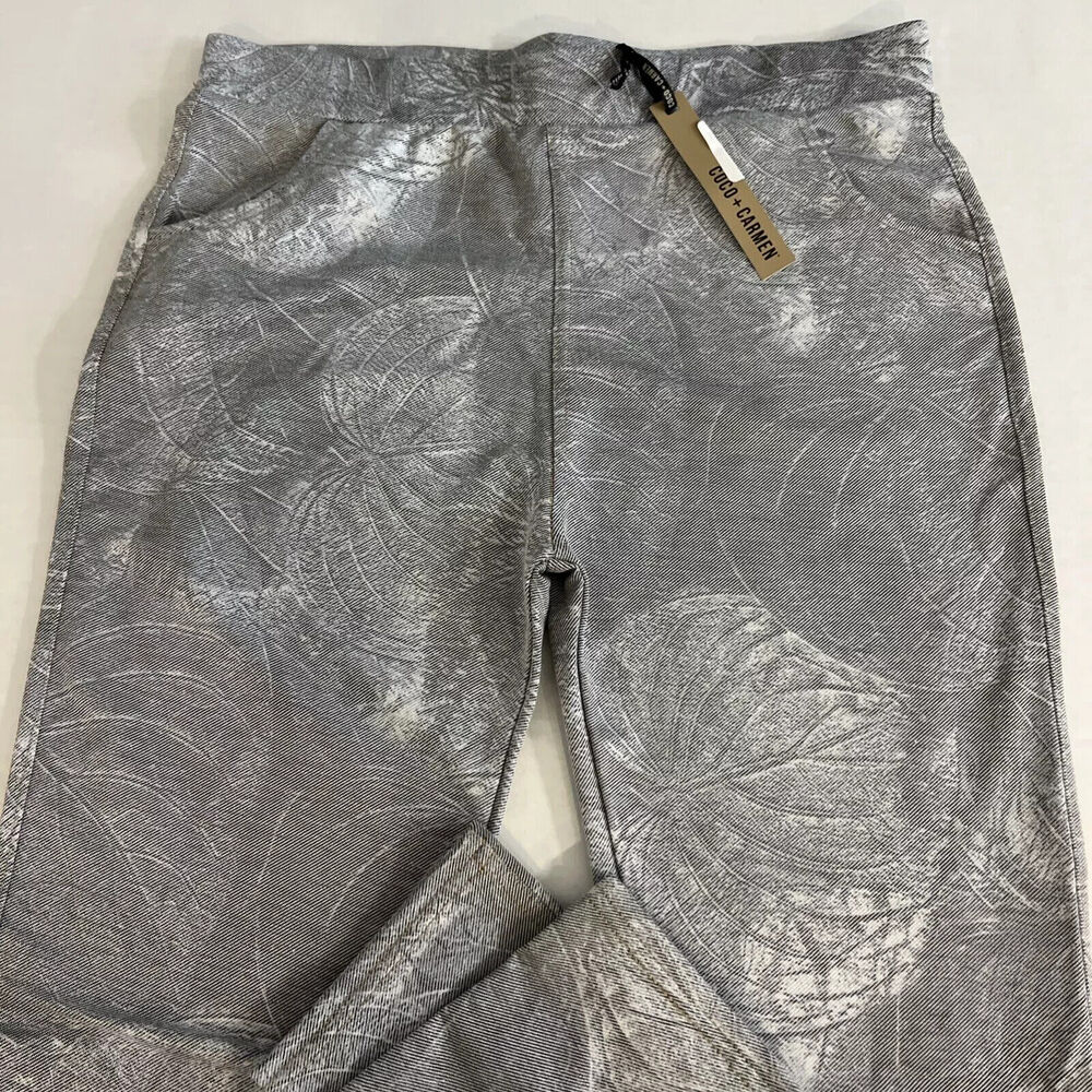 NEW Coco and Carmen Women’s Gray Pull On Leggings - L/XL NEW